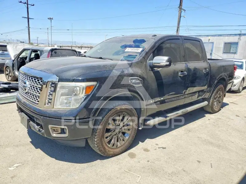 2017 Nissan TITAN фото