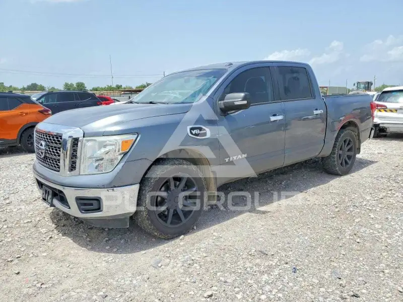 2017 Nissan TITAN фото