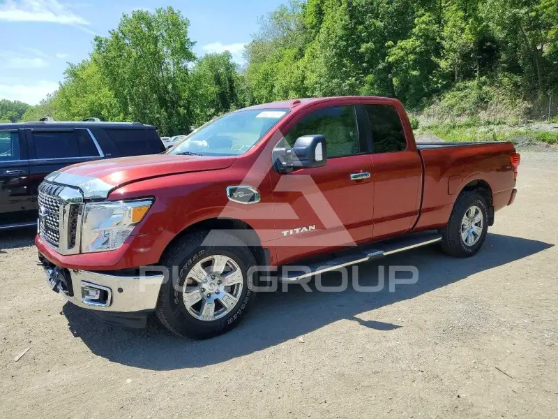 2017 Nissan TITAN фото