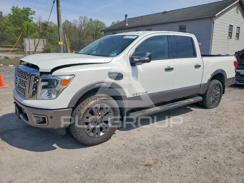 2017 Nissan TITAN photo