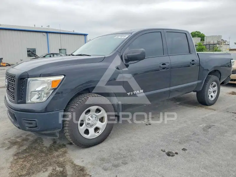 2017 Nissan TITAN фото