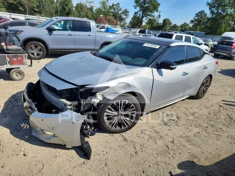2017 Nissan MAXIMA photo