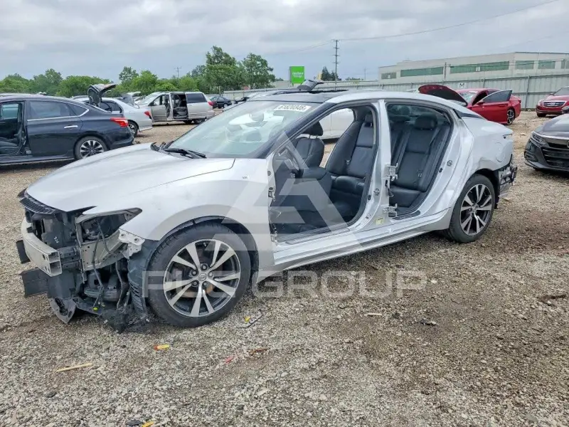 2017 Nissan MAXIMA photo