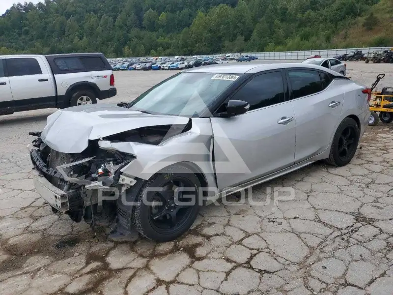 2017 Nissan MAXIMA photo