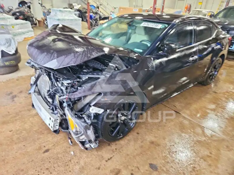 2017 Nissan MAXIMA photo