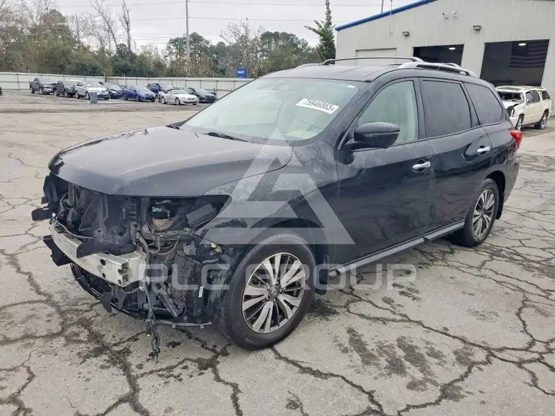 2017 Nissan PATHFINDER photo