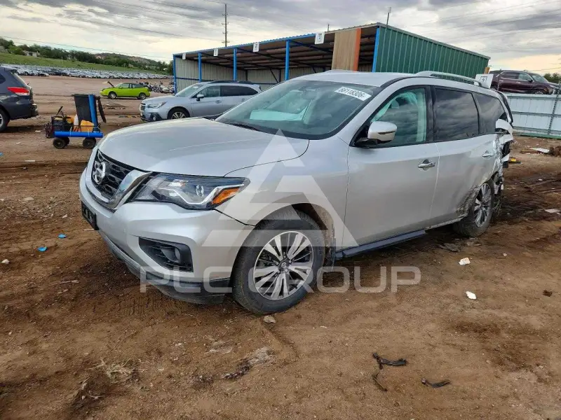 2017 Nissan PATHFINDER фото
