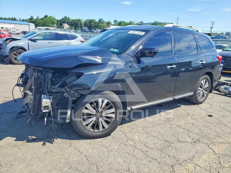 2017 Nissan PATHFINDER photo