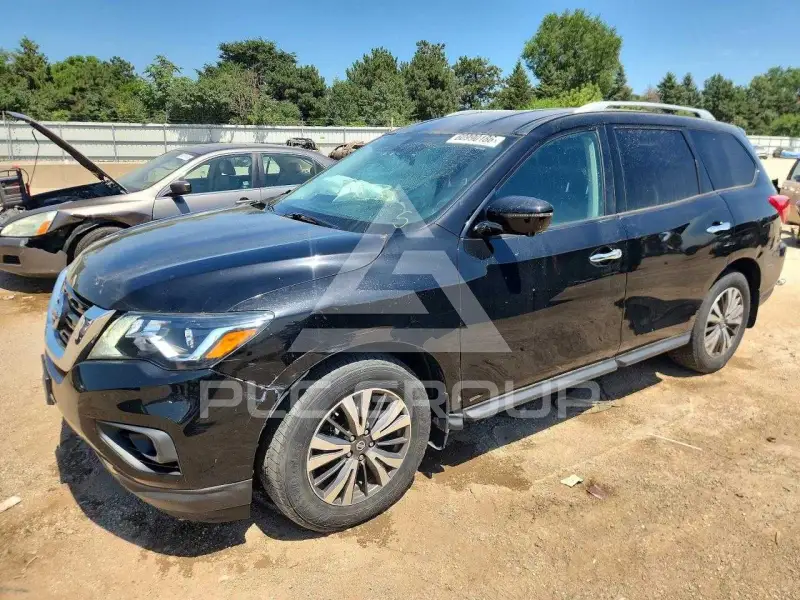2017 Nissan PATHFINDER photo