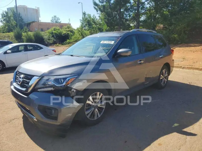2017 Nissan PATHFINDER photo