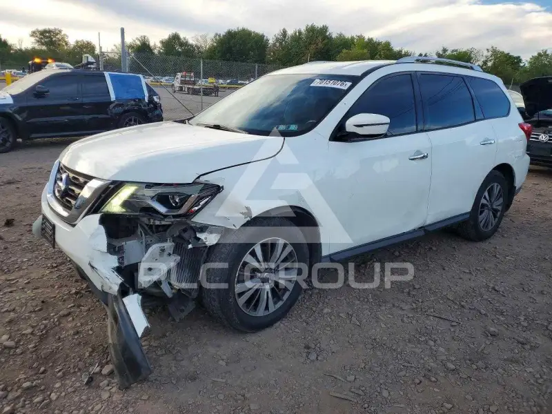 2017 Nissan PATHFINDER photo