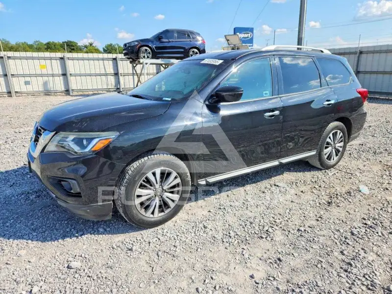 2017 Nissan PATHFINDER photo