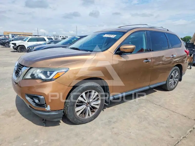 2017 Nissan PATHFINDER photo