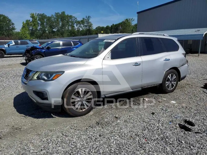 2017 Nissan PATHFINDER photo