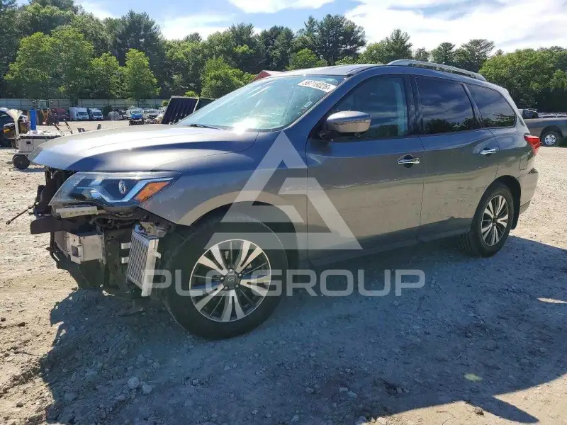 2017 Nissan PATHFINDER photo