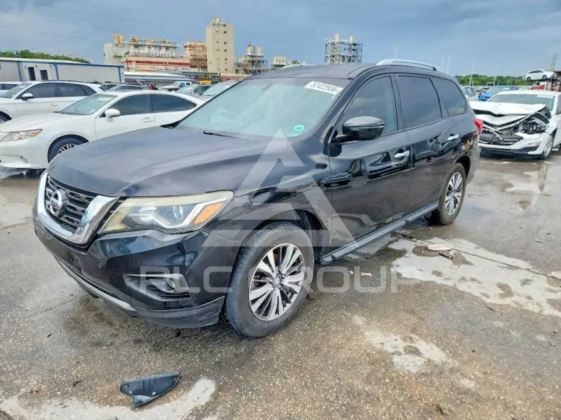 2017 Nissan PATHFINDER photo