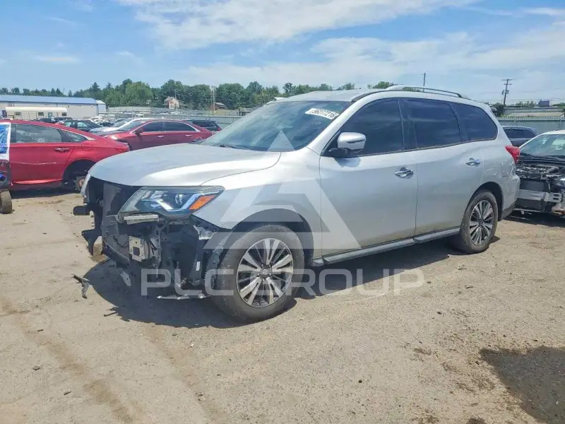 2017 Nissan PATHFINDER photo
