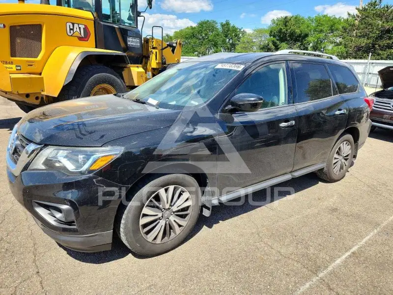 2017 Nissan PATHFINDER photo