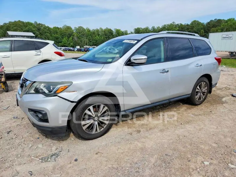 2017 Nissan PATHFINDER photo