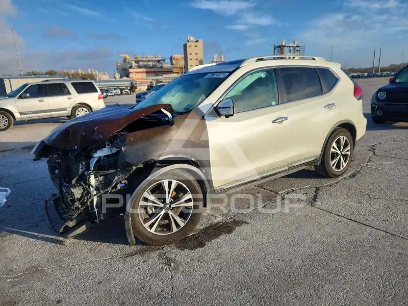 2017 Nissan ROGUE фото
