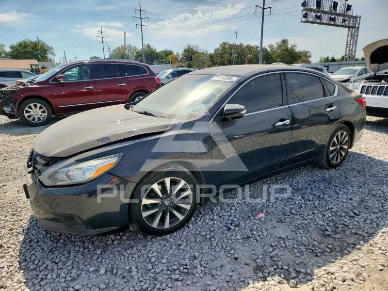 2017 Nissan ALTIMA фото