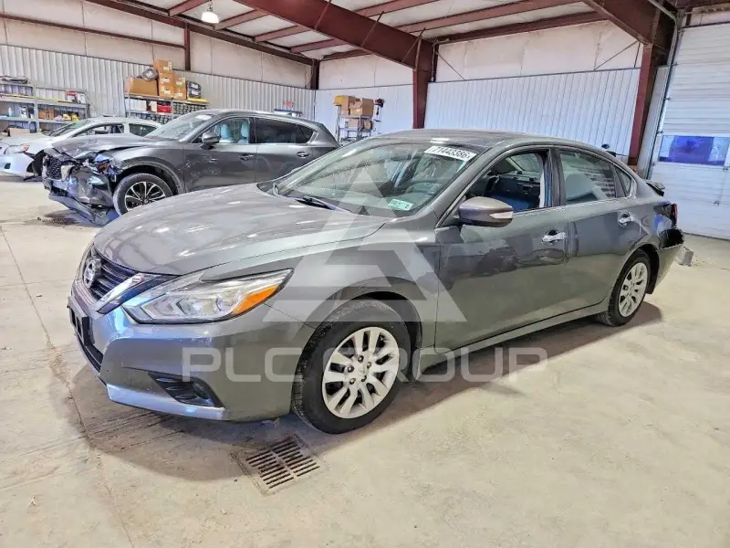 2017 Nissan ALTIMA фото