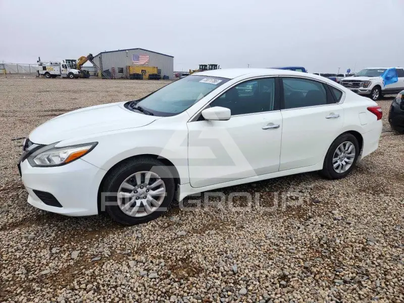 2017 Nissan ALTIMA фото