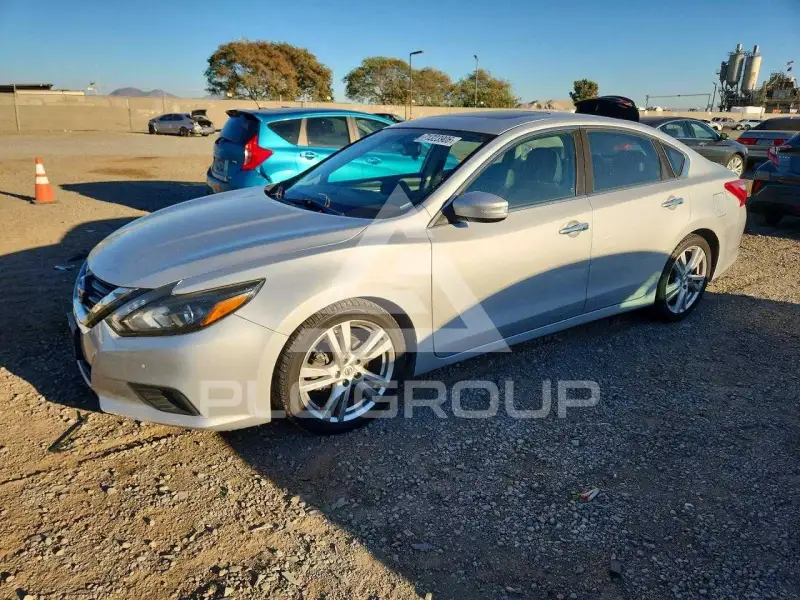 2017 Nissan ALTIMA фото
