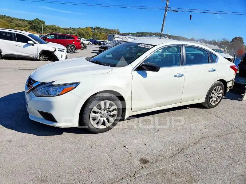 2017 Nissan ALTIMA photo