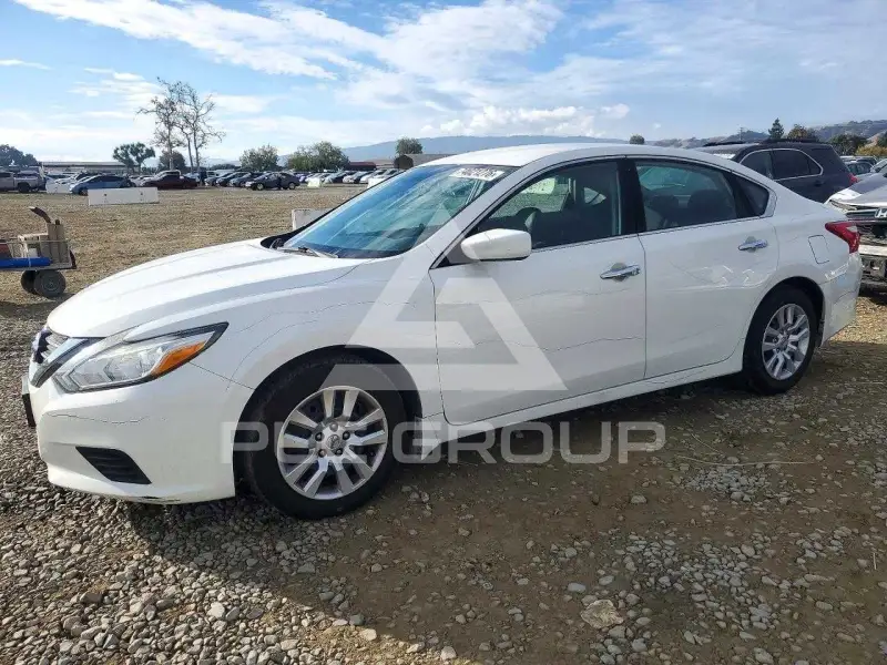 2017 Nissan ALTIMA фото