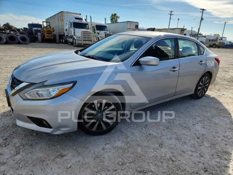 2017 Nissan ALTIMA photo