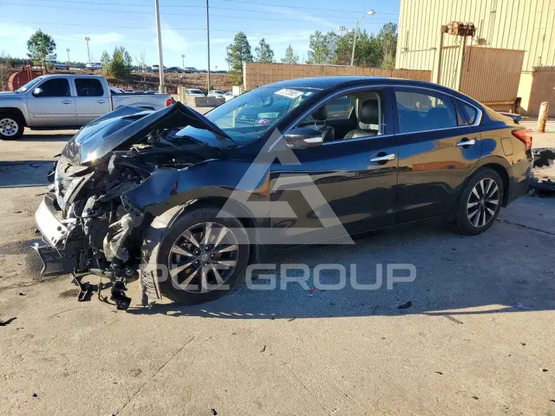 2017 Nissan ALTIMA фото