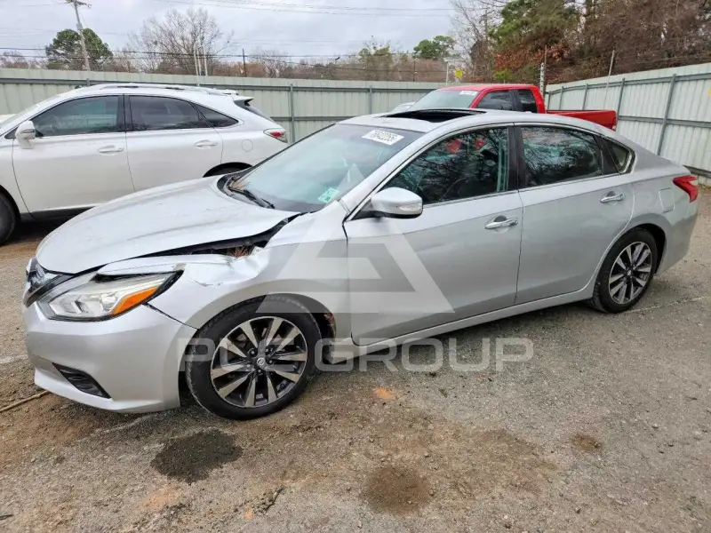 2017 Nissan ALTIMA photo