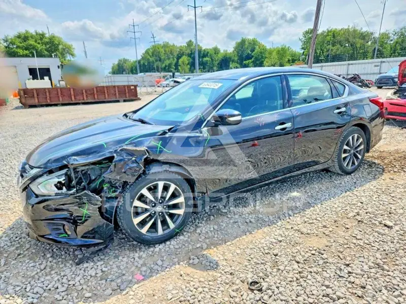 2017 Nissan ALTIMA фото