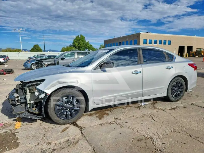 2017 Nissan ALTIMA photo