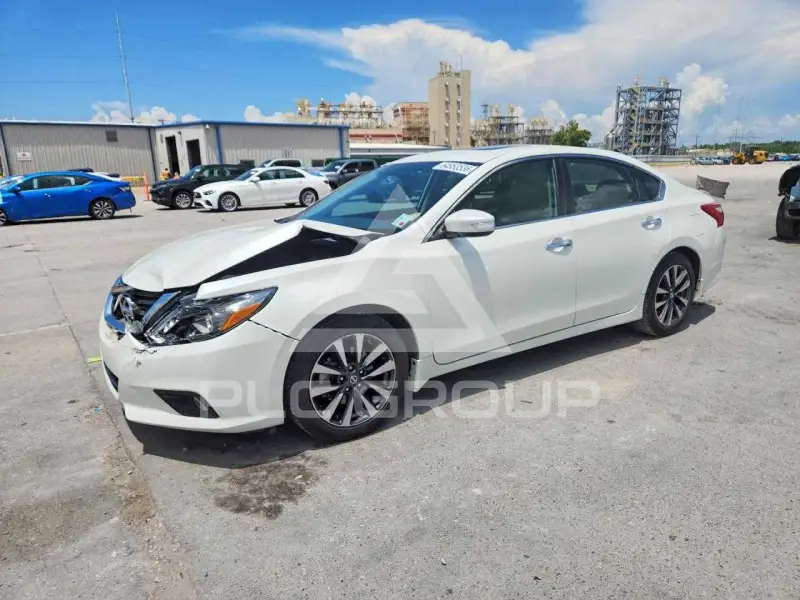 2017 Nissan ALTIMA photo