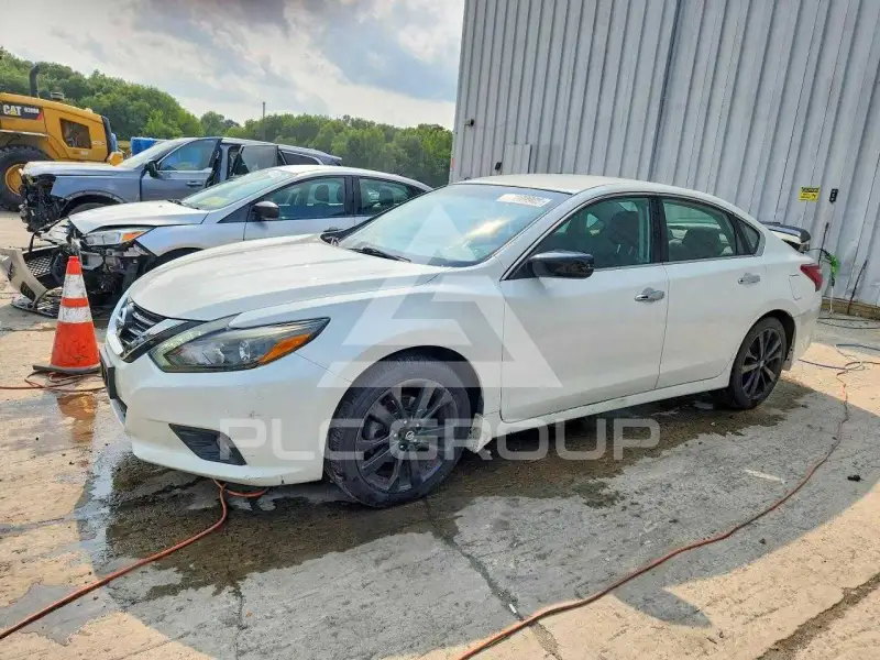 2017 Nissan ALTIMA фото