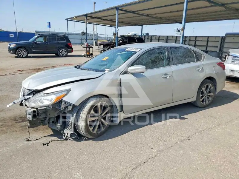 2017 Nissan ALTIMA photo