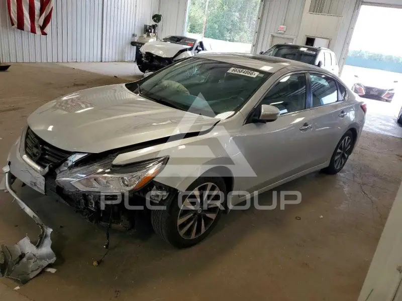 2017 Nissan ALTIMA фото