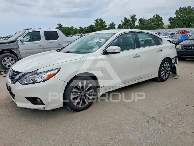 2017 Nissan ALTIMA photo