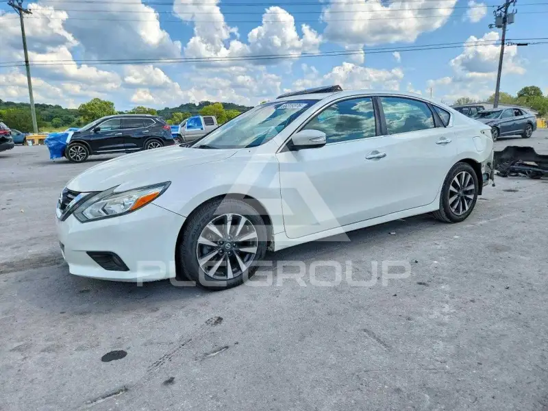 2017 Nissan ALTIMA photo
