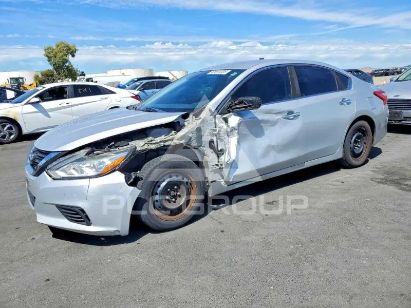 2017 Nissan ALTIMA фото