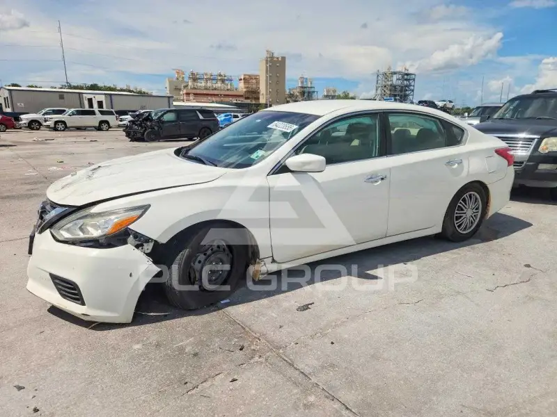 2017 Nissan ALTIMA фото