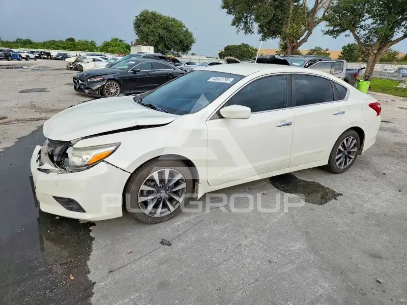 2017 Nissan ALTIMA фото