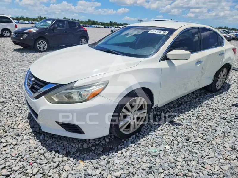 2017 Nissan ALTIMA photo