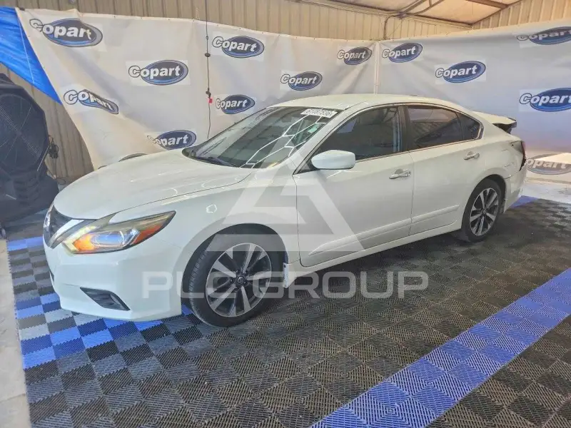 2017 Nissan ALTIMA фото
