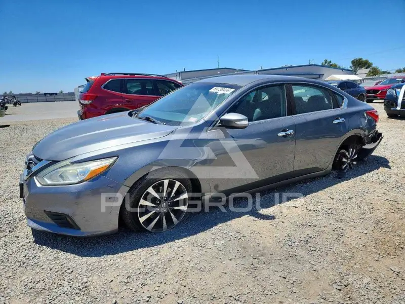 2017 Nissan ALTIMA фото