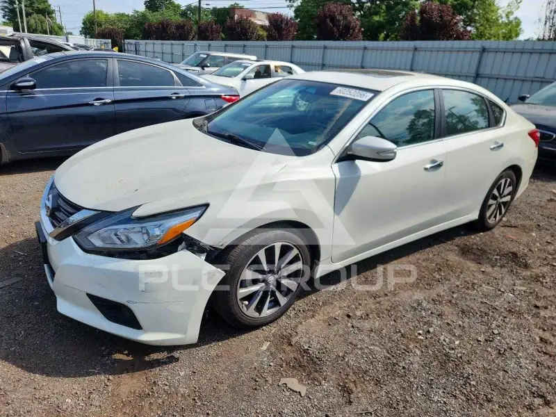 2017 Nissan ALTIMA photo