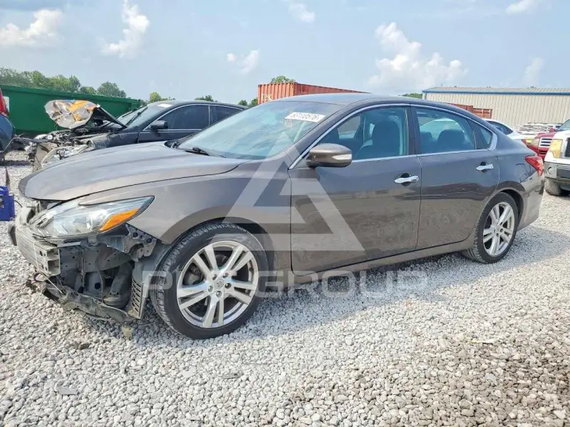2017 Nissan ALTIMA фото