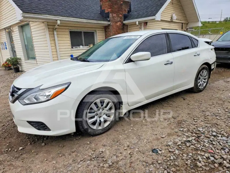 2017 Nissan ALTIMA фото